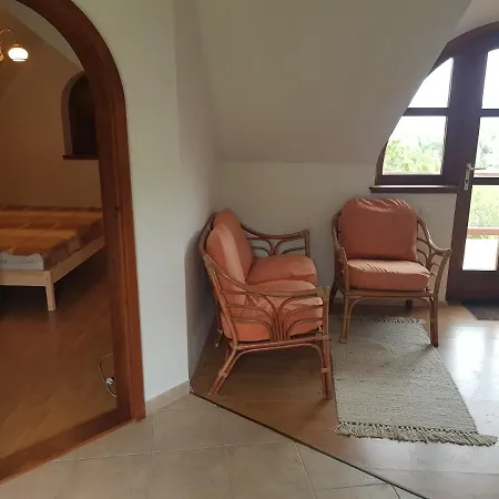 Nyaraló Kőrózsa
